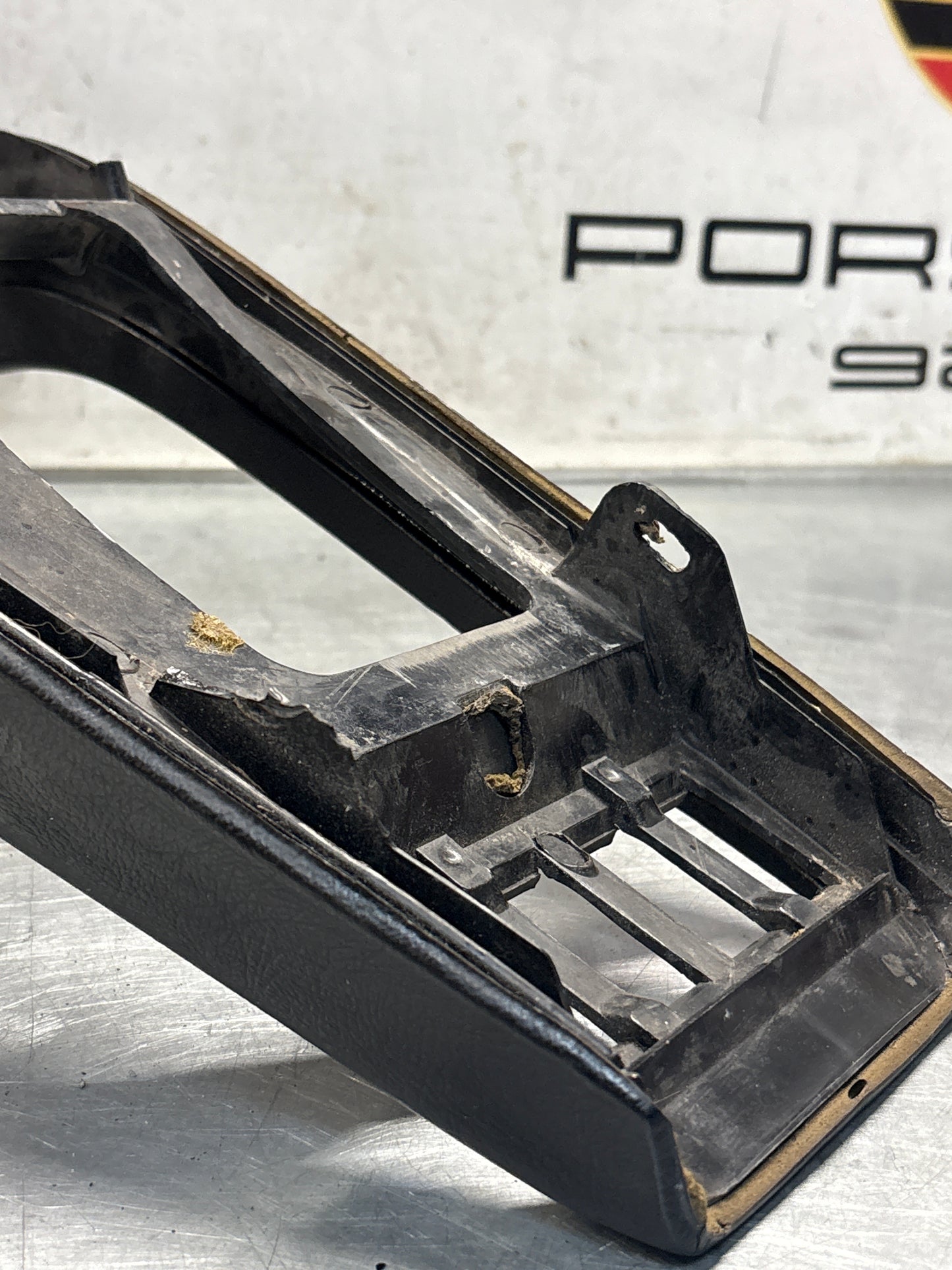 Porsche 928 Center Console 92855206304, damaged, study photos!!!