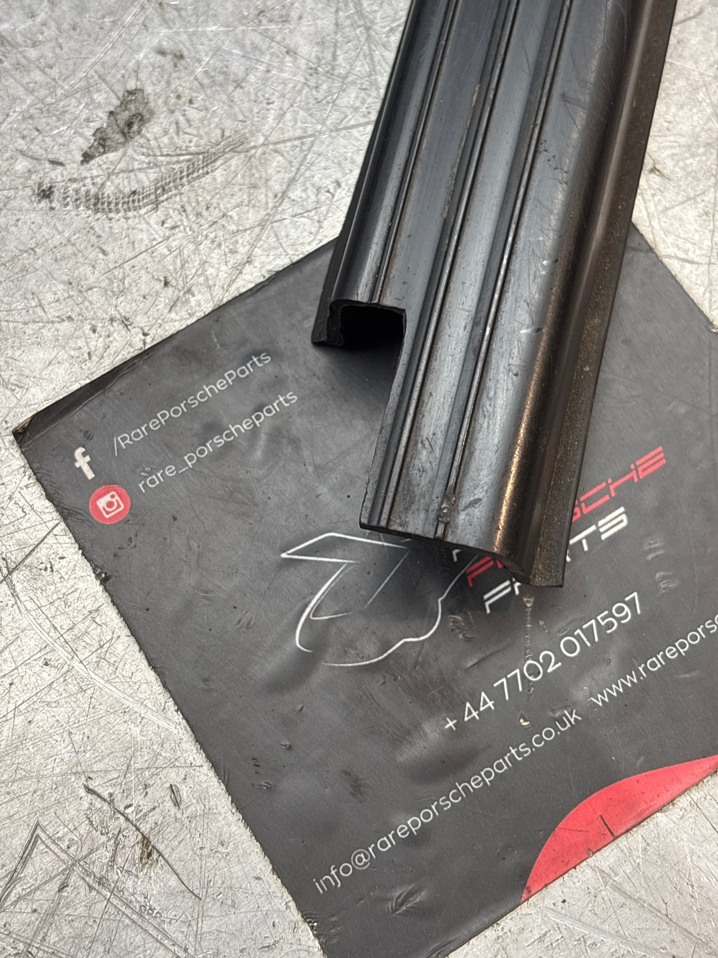 Porsche 944 85.5- right sill trim, used 94455112200 no cracks