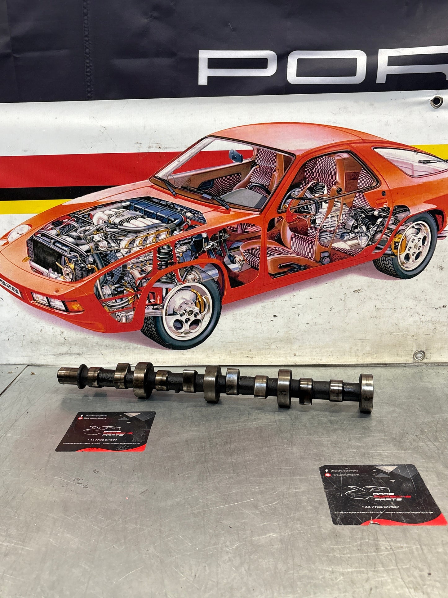 Porsche 928 cam shaft, for spares or repair  9281051740R