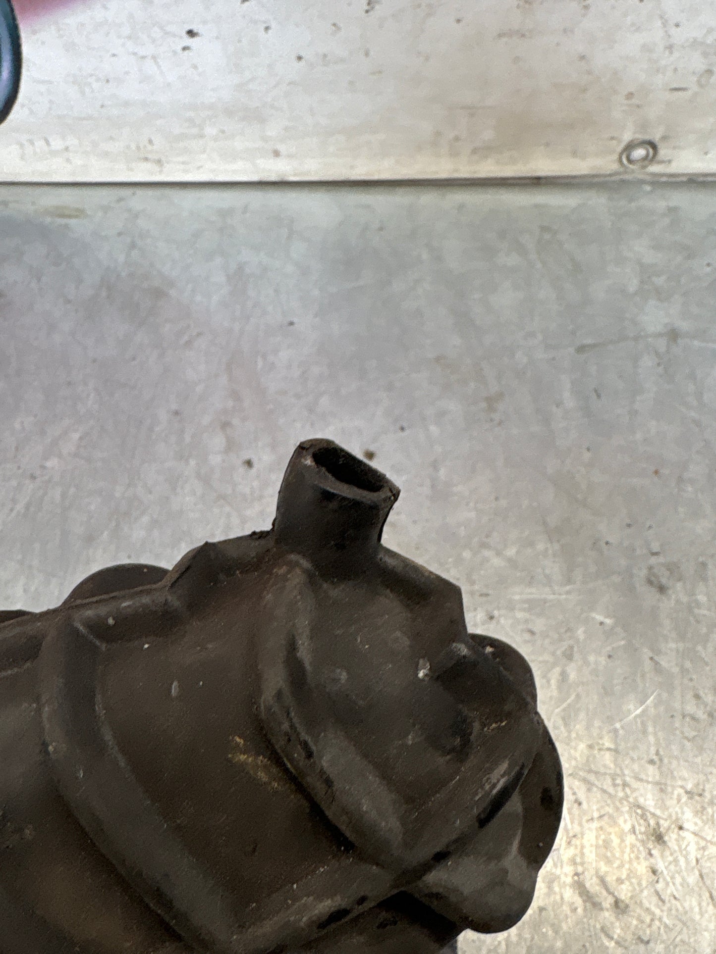 Porsche 924 fuel metering head to air intake 047133367A 047 133 367 A