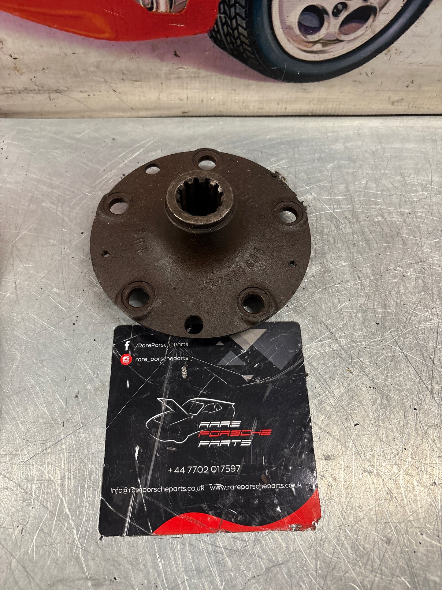 Porsche 944 (82-85.5) 924 Turbo rear wheel hub 477501605, used