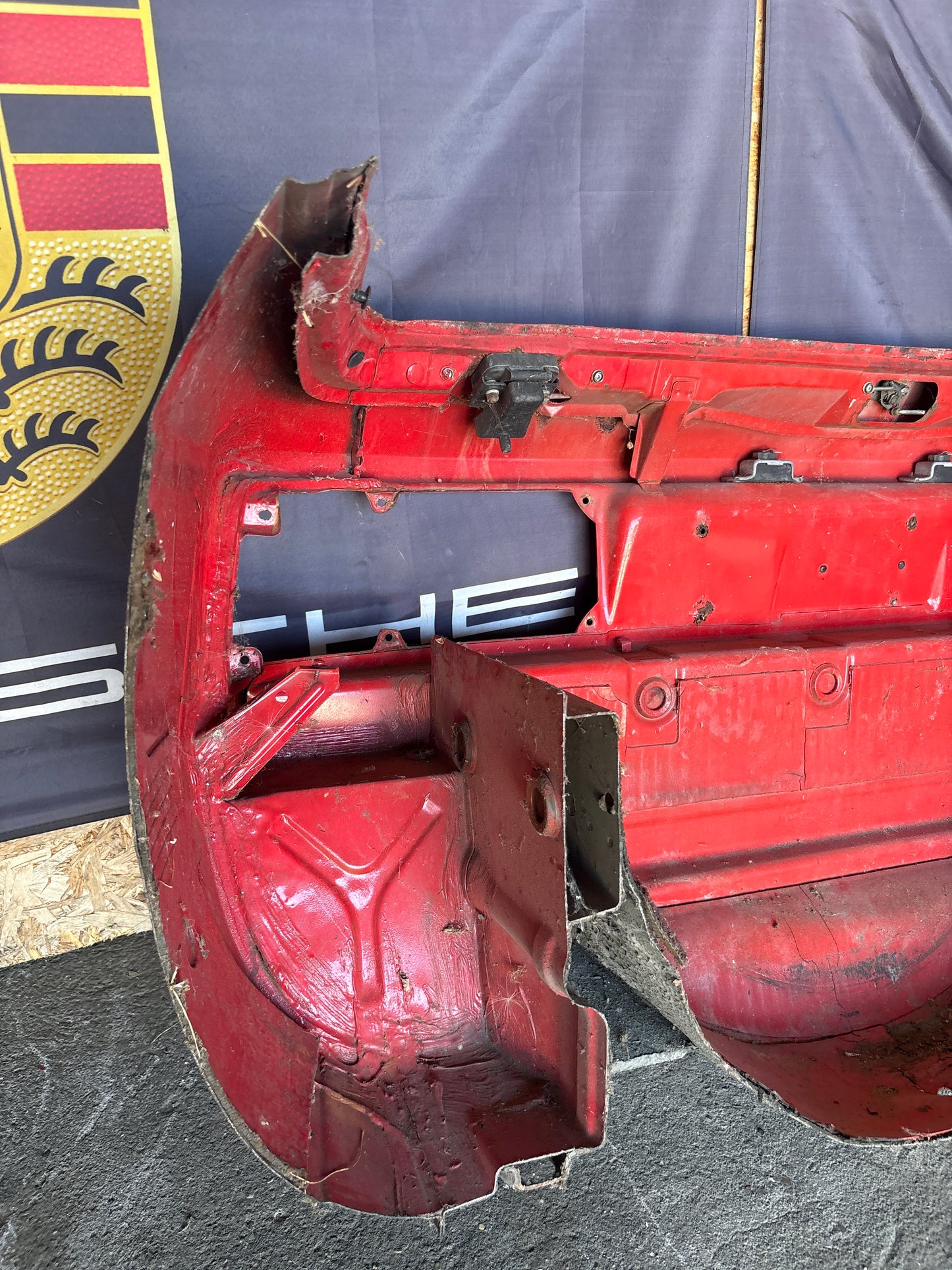 Porsche 924 rear end cut 94450303701, used