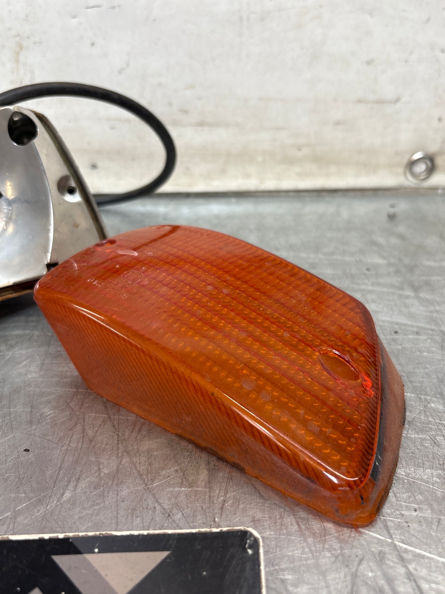 Porsche 928 S/S4/GTS facelift indicator lamp, left, used, 0311315001 / 92863142101
