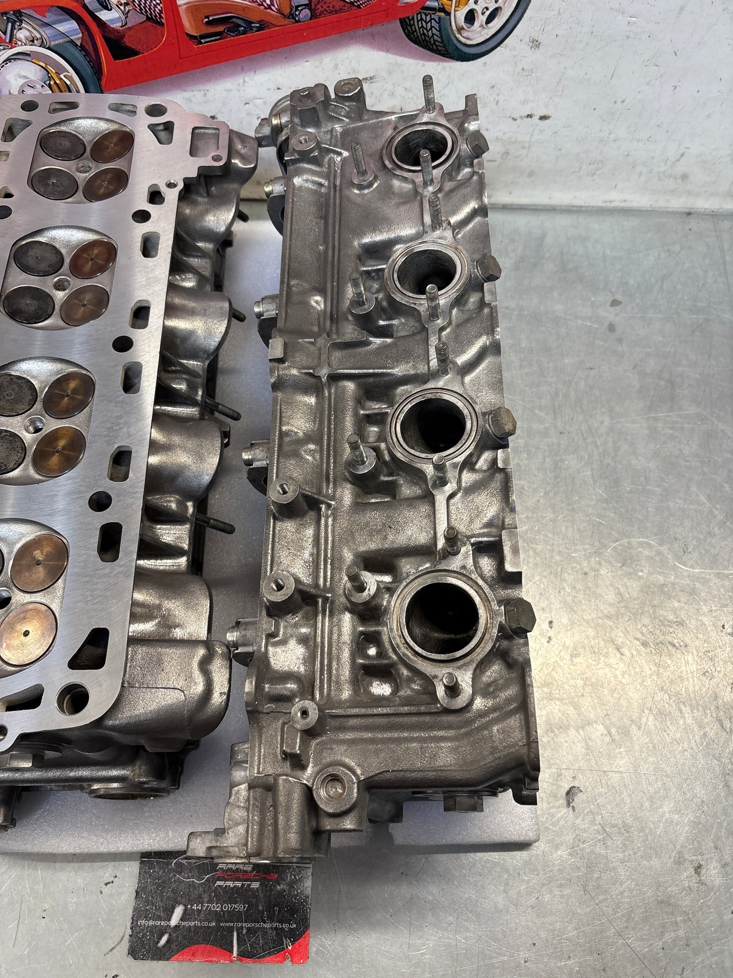 Porsche 928 S4 Pair of cylinder head, refurbished 9281044131R