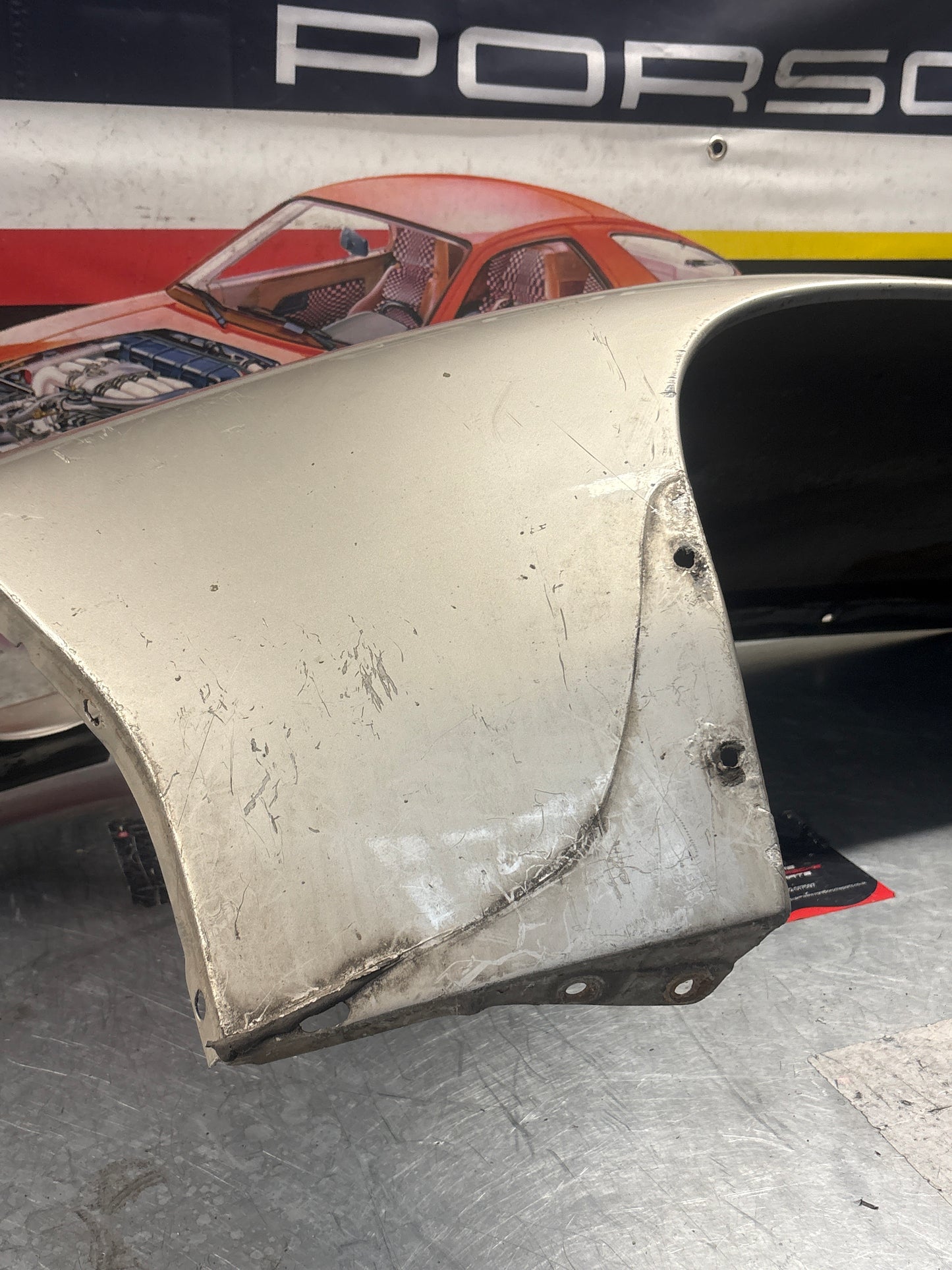 Porsche 928S front left wing, 92850301103 used