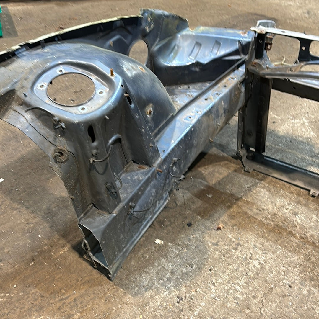 Porsche 944 Turbo / S / S2 Front end section cut