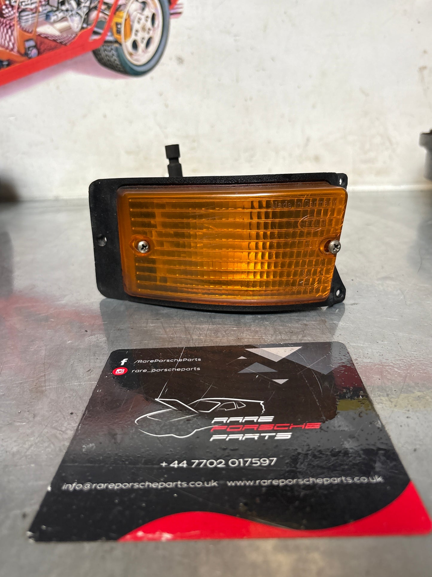 Porsche 924 O/S LH Front indicator unit used 477953065A