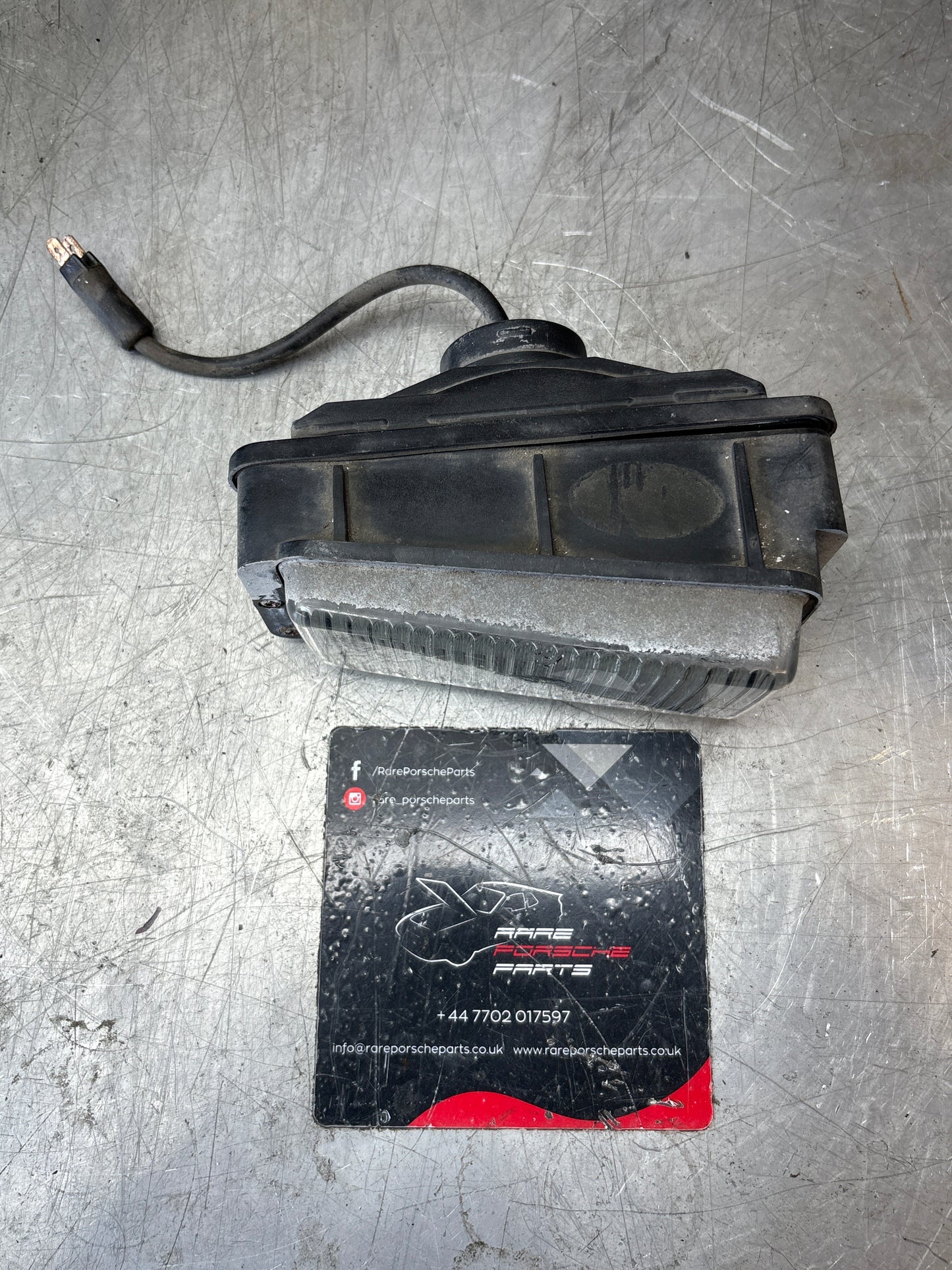 Porsche 944 Right foglight, 94463190200 used