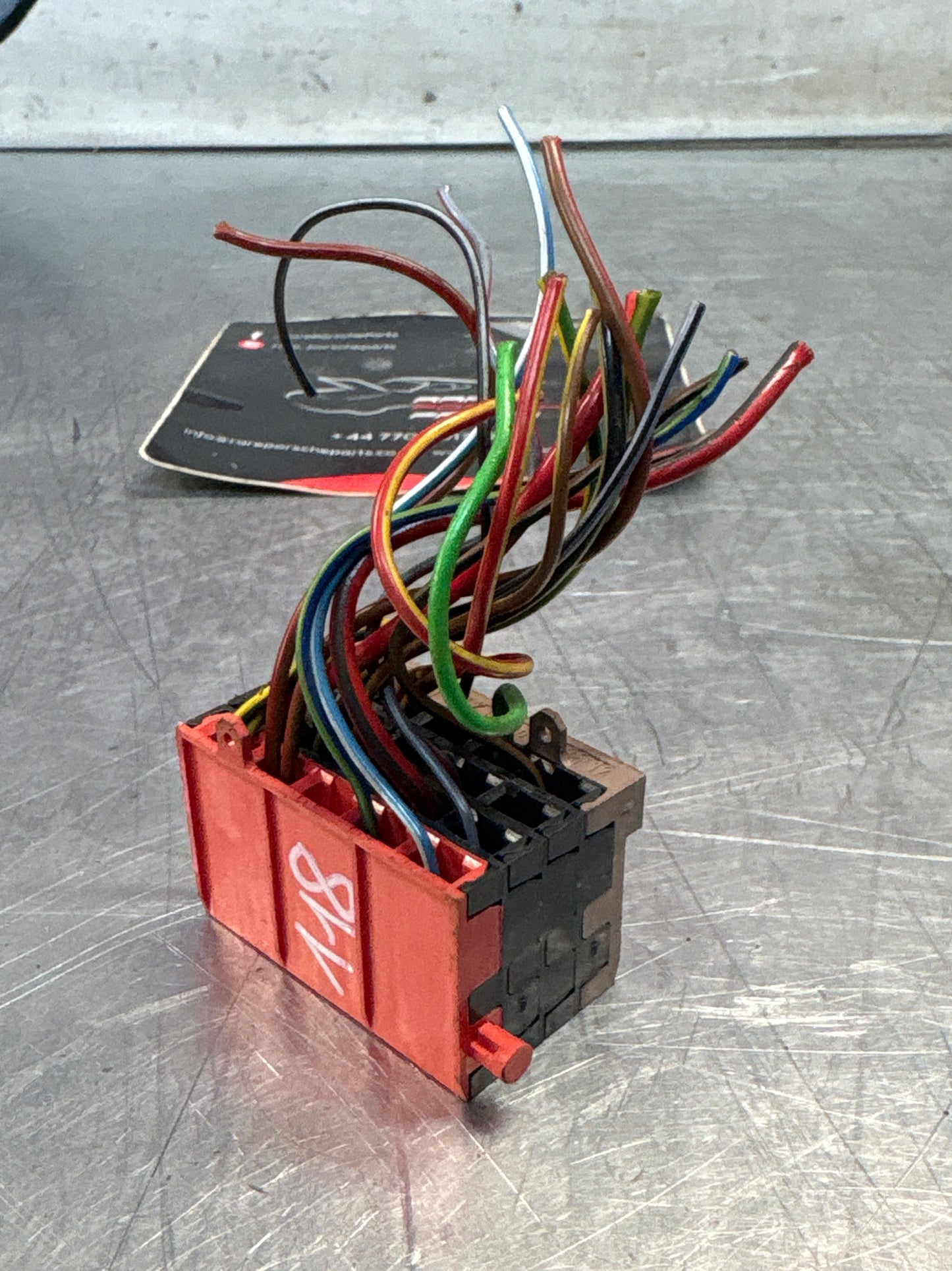 Porsche 944 85.5- fuse box pigtail, used brown-red 92861233512