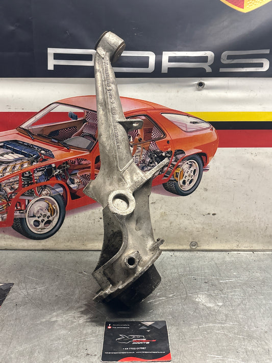 Porsche 944 alloy rear right trailing arm, used 95133151400 / 9513315144R used, with hubs