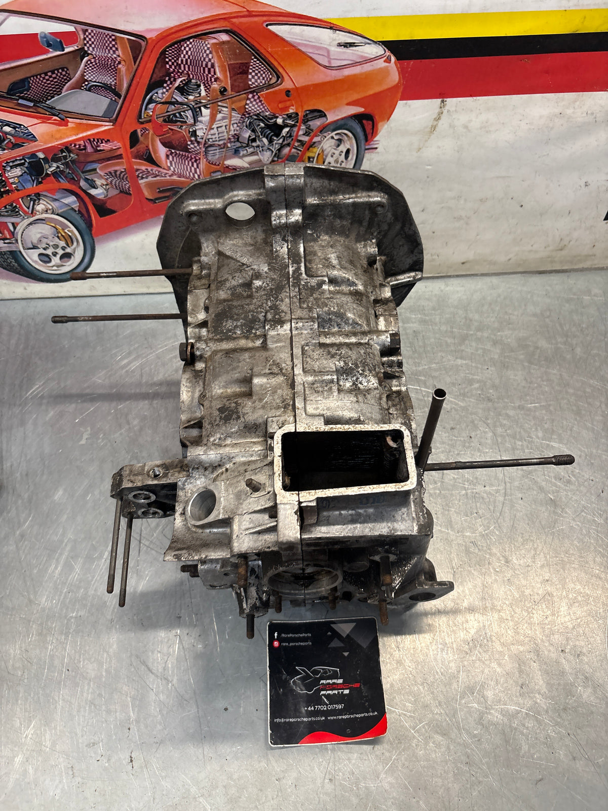 Porsche 914 1.7L engine case, used EA040245