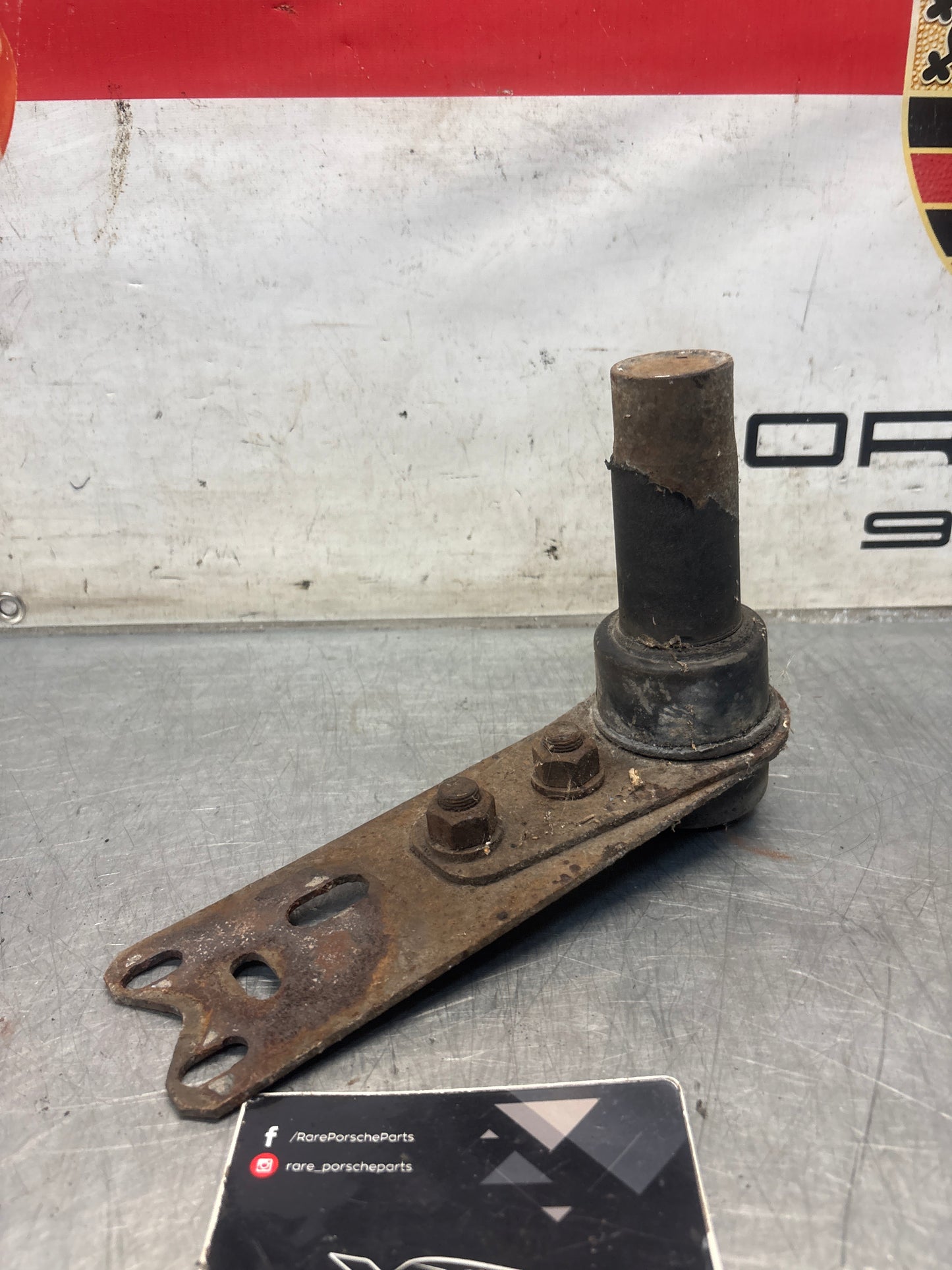 Porsche 924 / 944 left trailing arm, used 477511201