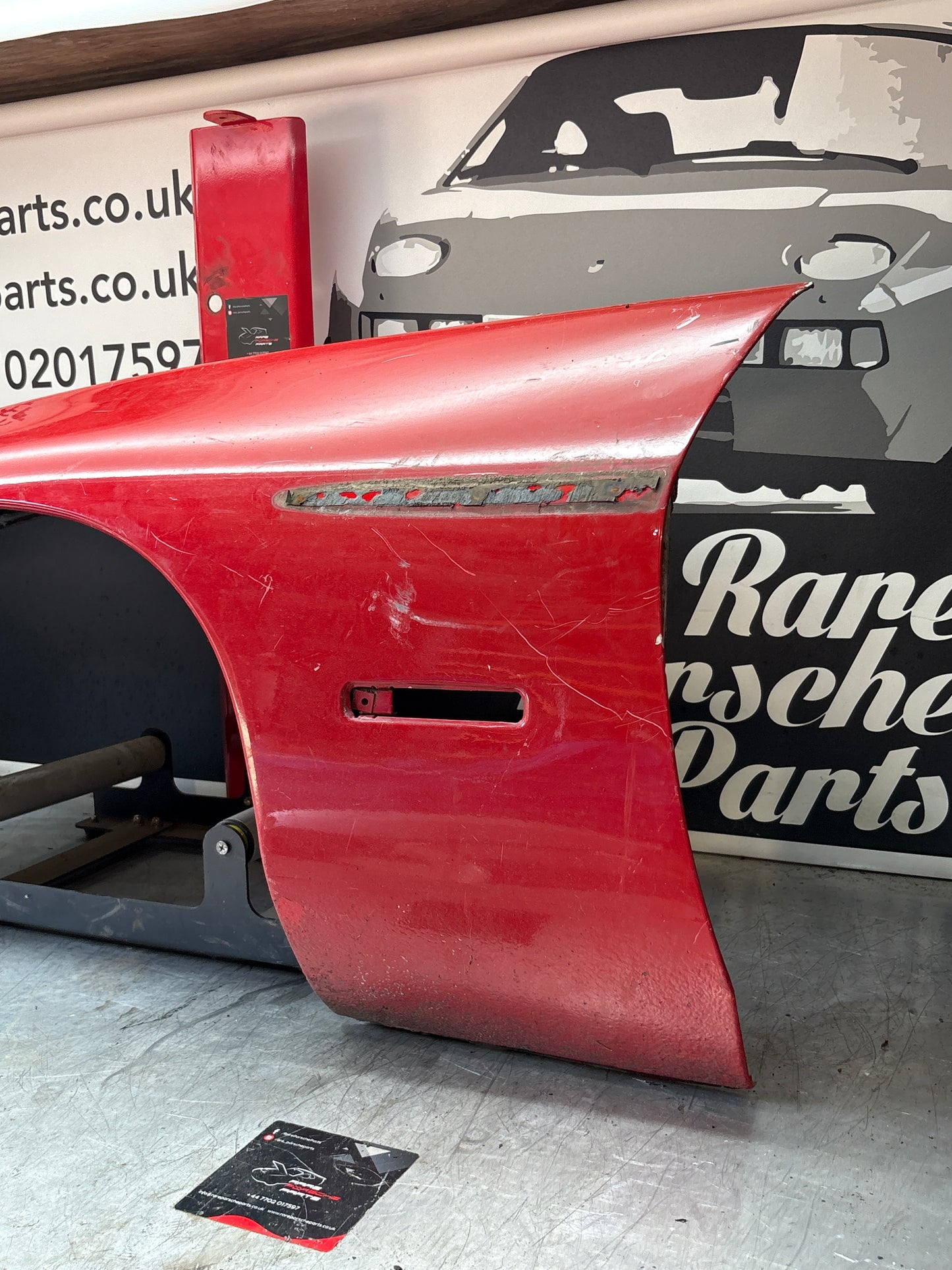 Porsche 928 -87 front left wing, 92850301103 used