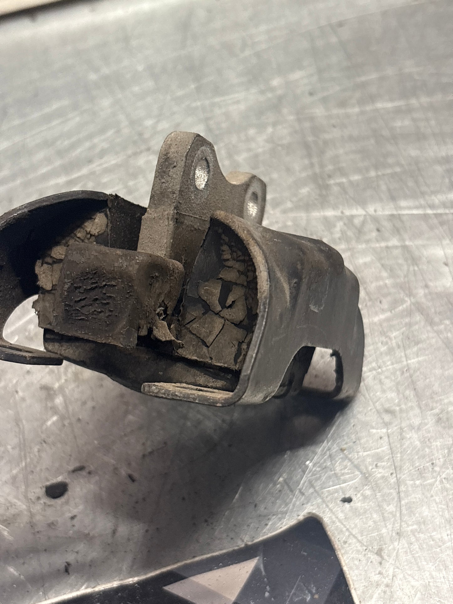 Porsche 944S/S2 85- Gearbox mount, used 94437504504