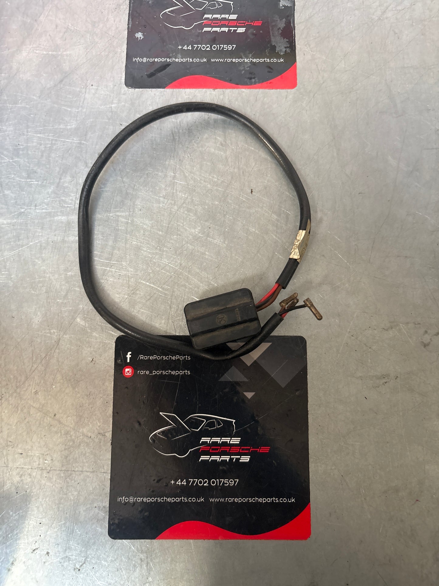 Porsche 964 seat harness, used 944624112000