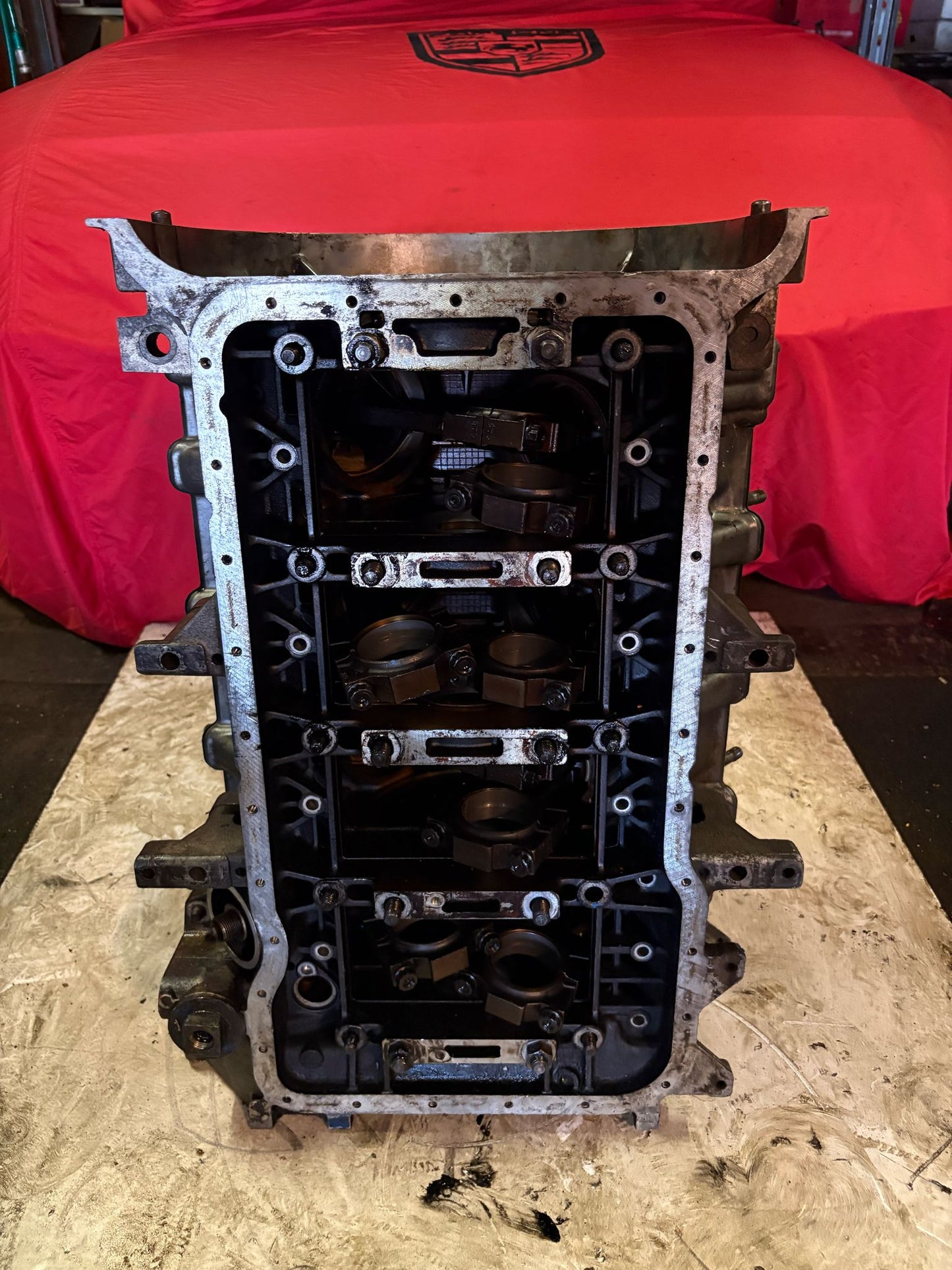 Porsche 928 M28/01 4.5 block with pistons, used