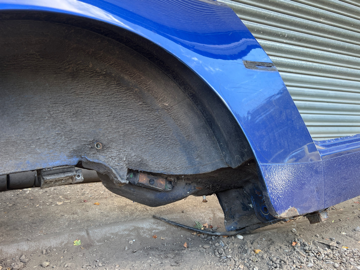 Porsche 944 S2 / Turbo 1991 Right side cut, rear fender with sill 94450390403 94450361200
