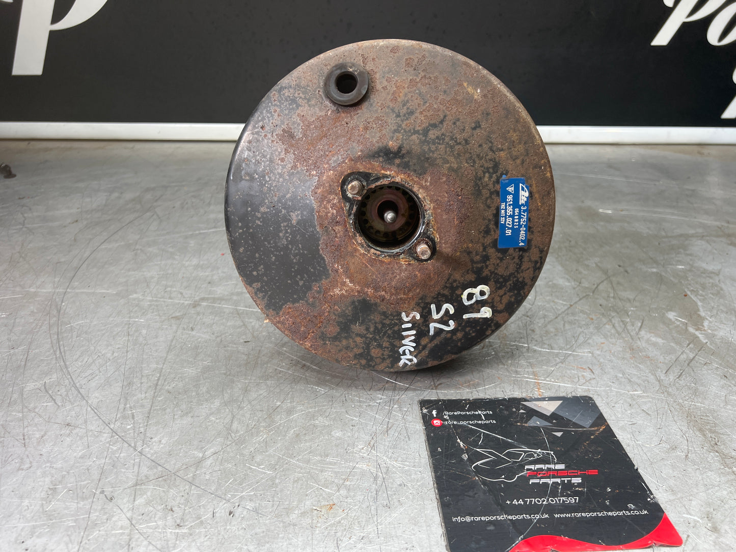 Porsche 944 brake booster, used 95135502701