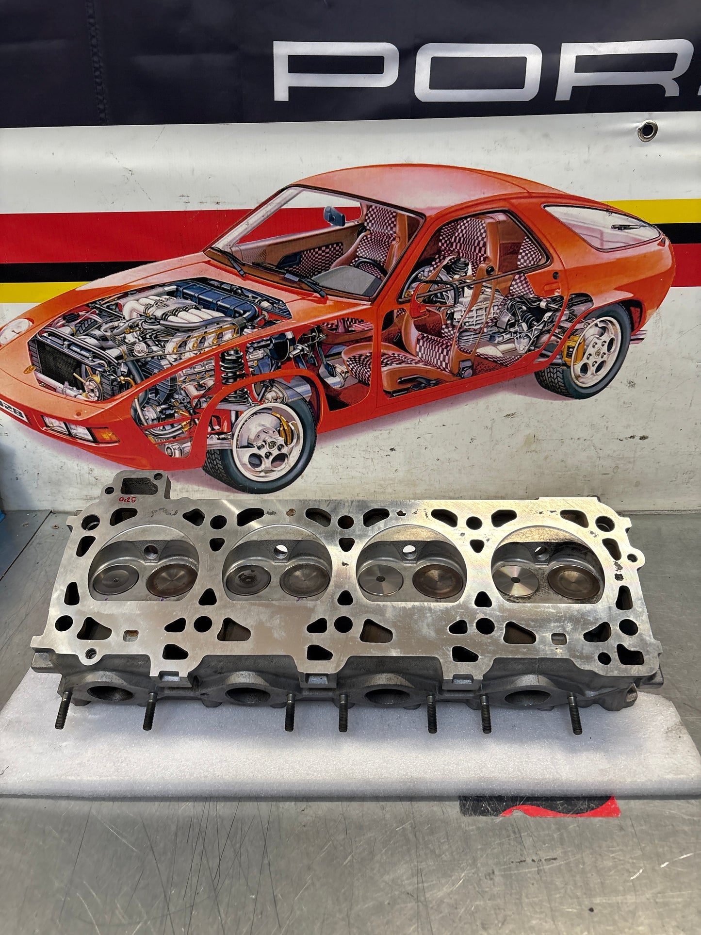 Porsche 944 8V Cylinder head, refurbished, 9441043036R