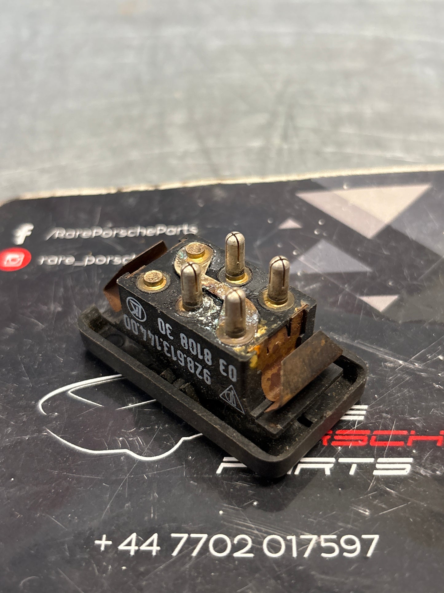 Porsche 928 power seat switch, used 92861314400