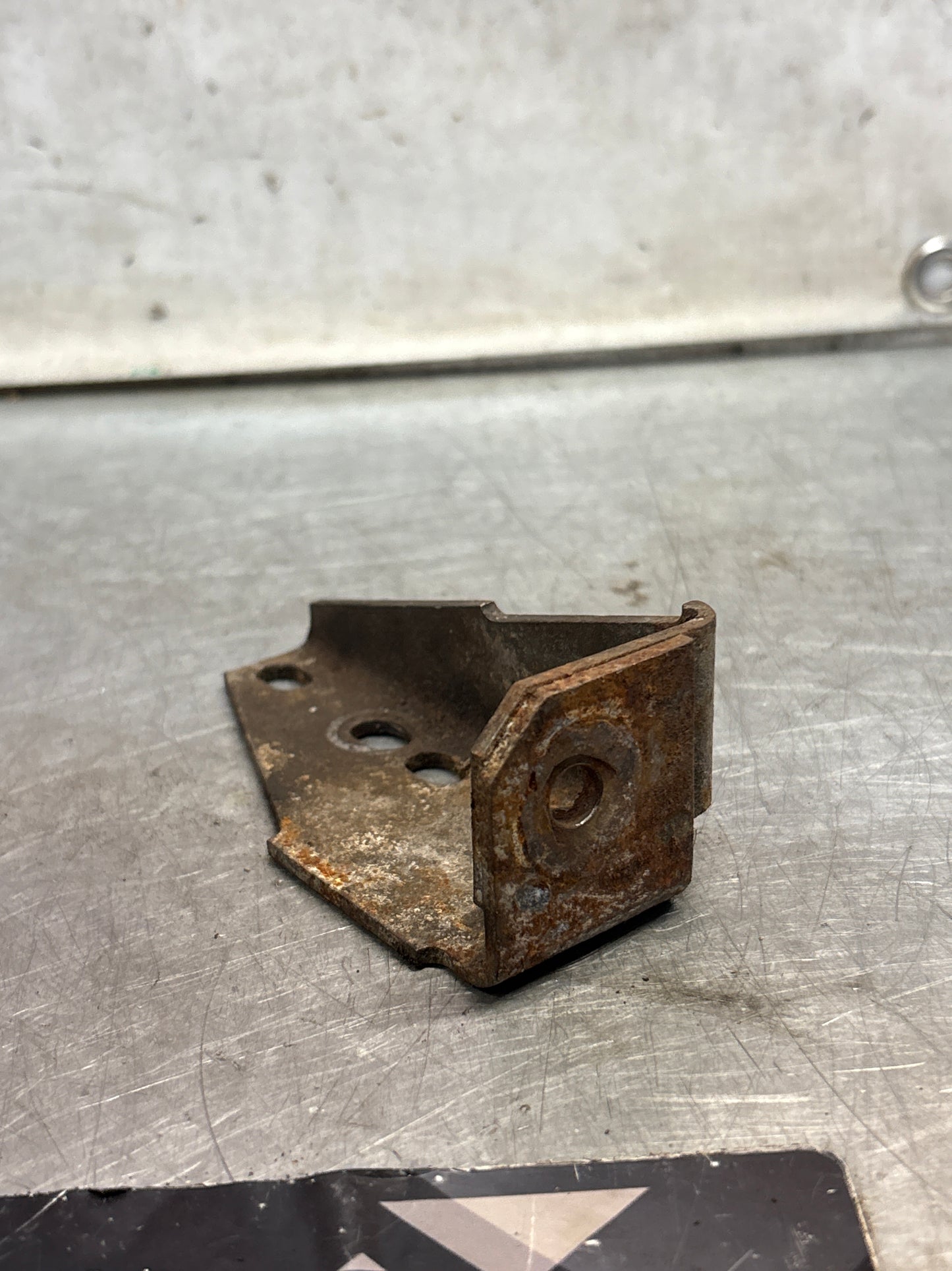 Porsche 924 alternator bracket, used 046903143A