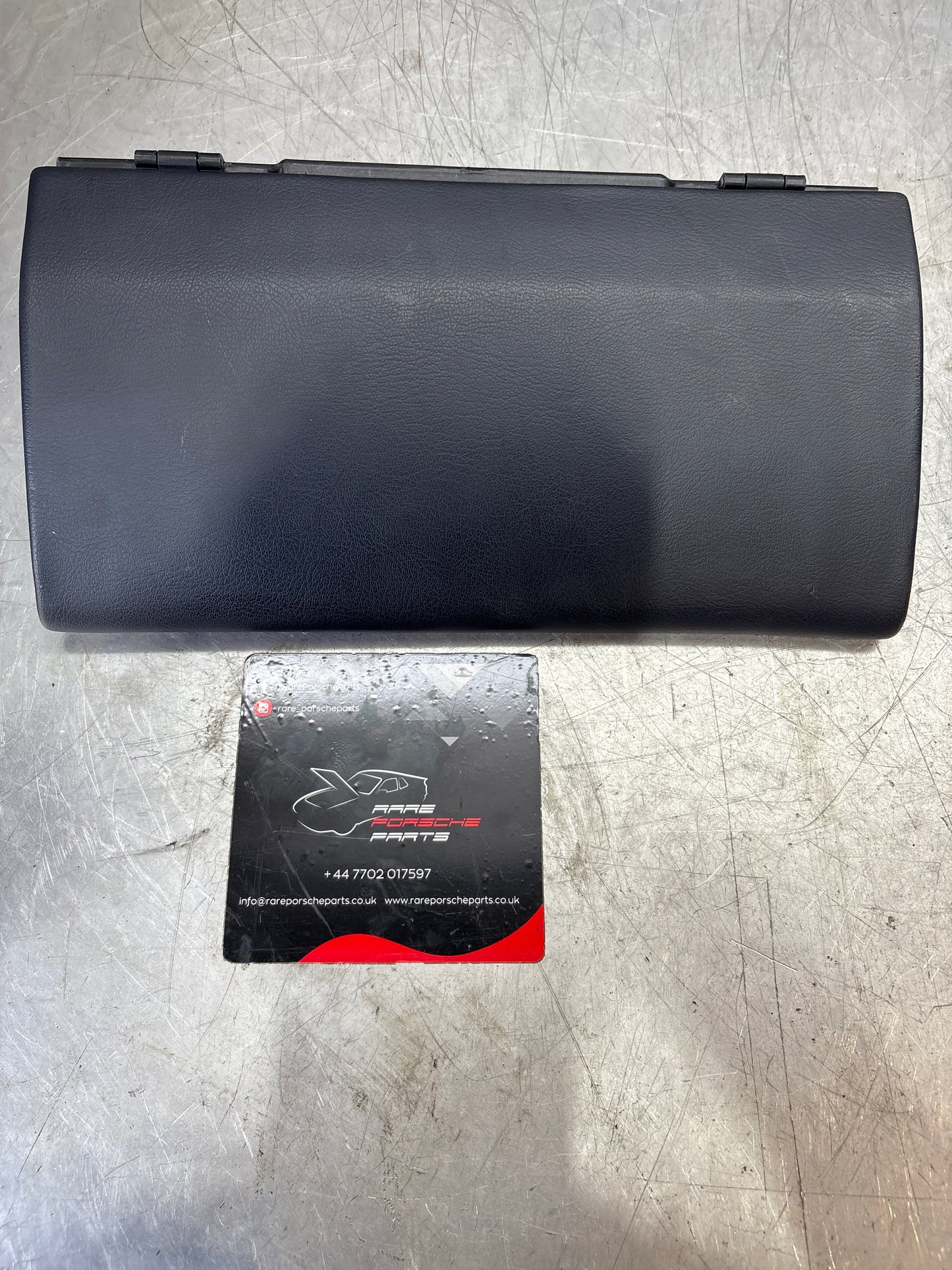 Porsche 944 85-92 glove box lid Marine blue used