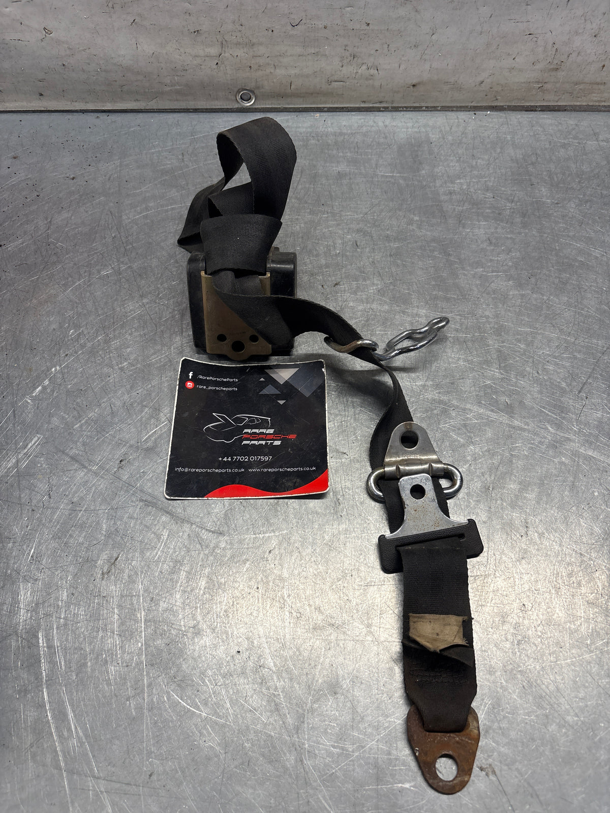 Porsche 914 left side seat belt, used 91480318111