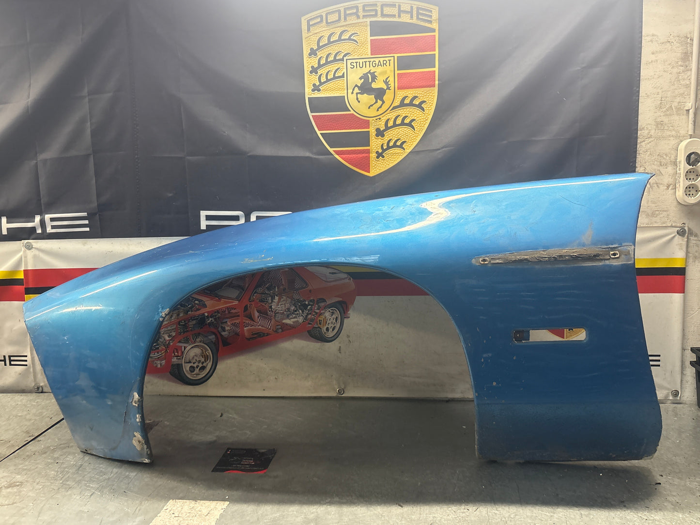 Porsche 928S front left wing, 92850301103 used