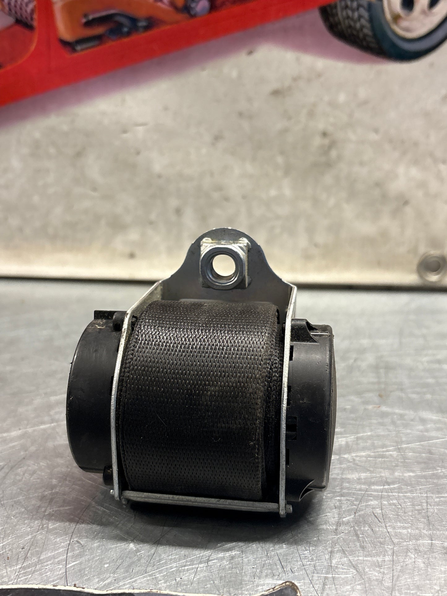 Porsche 911 996 rear right seatbelt, used 99680303607