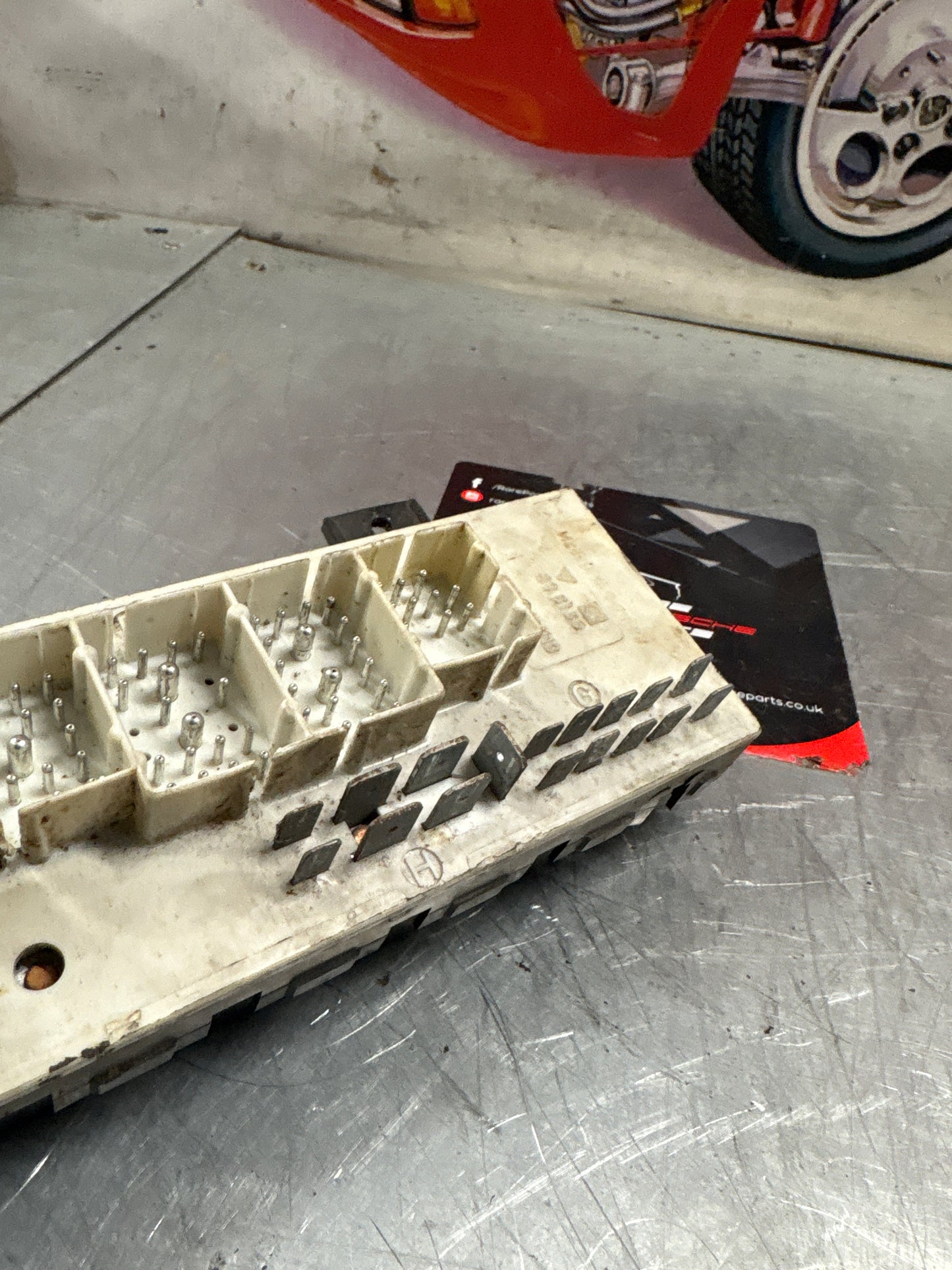 Porsche 924 944 (1979-1989) Fuse Box 477941813 used