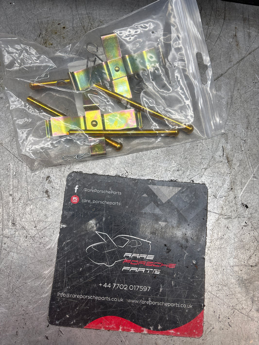 Porsche 924S 944 front brake pad caliper fitting kit 94435195202 new