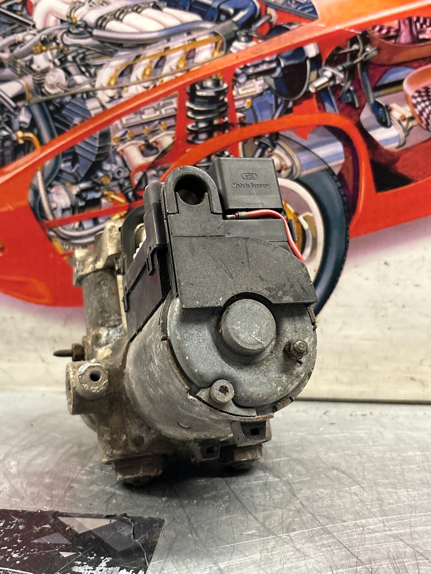 Porsche 928 S4 Bosch ABS pump, used 0265200046 / 92835575505