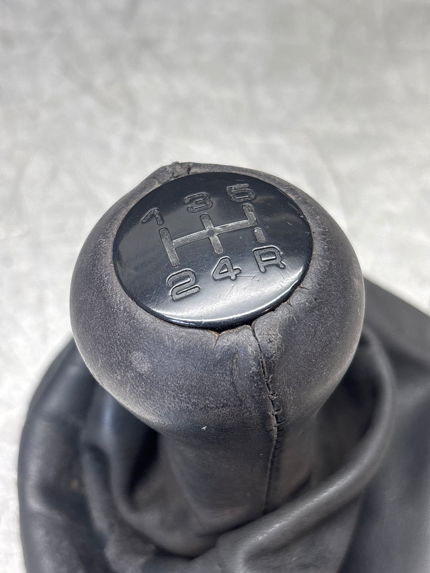 Porsche 924/944 used gear knob and boot, black 94442407500