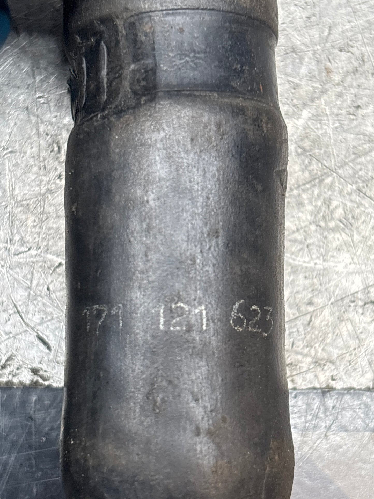 Porsche 924/944 heater control valve short hose pipe. 171121623