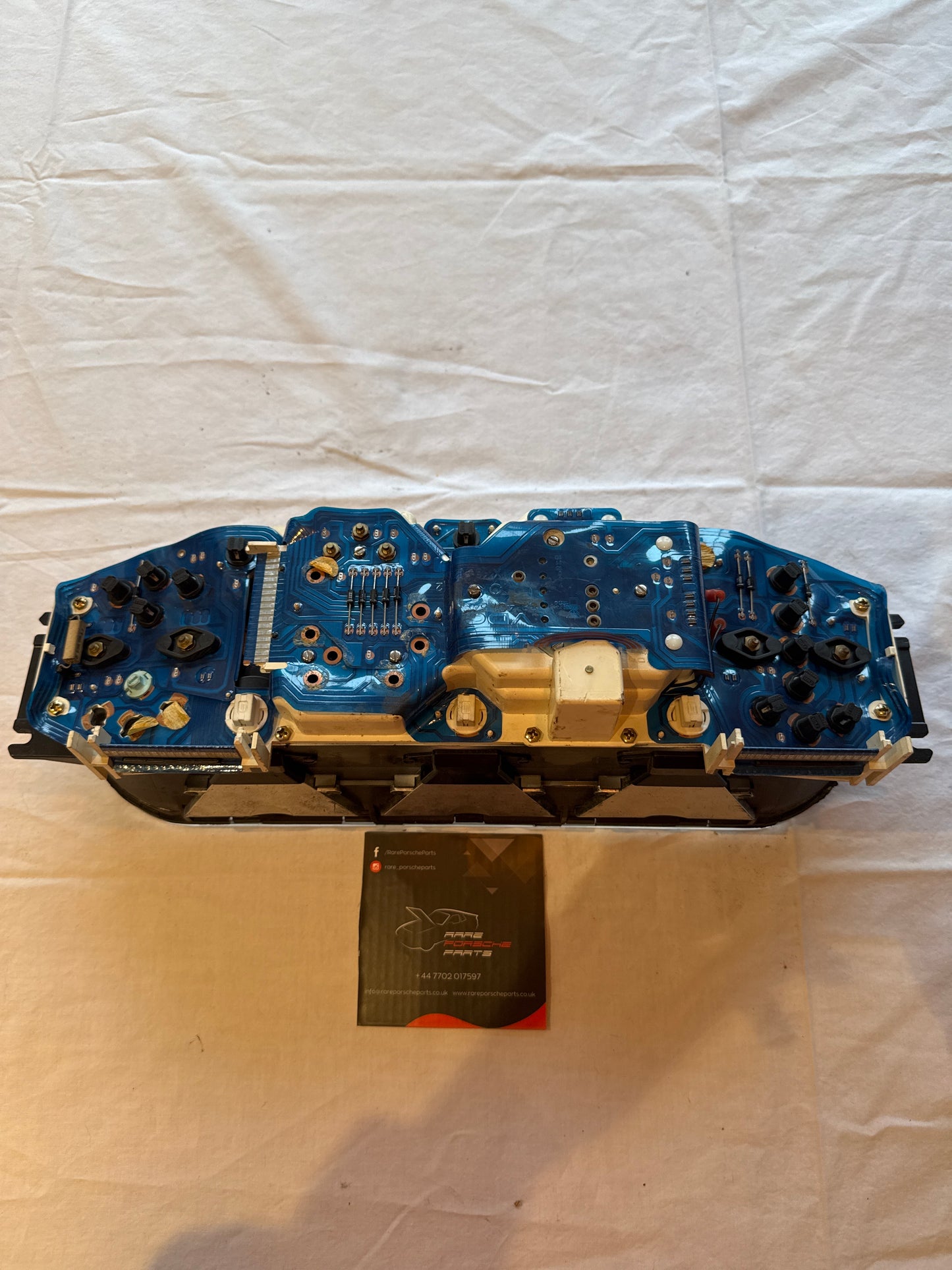 Porsche 944 dash clock binnacle pod speedometer, 94564131106 used 103957 miles plastic screen has some small scratches