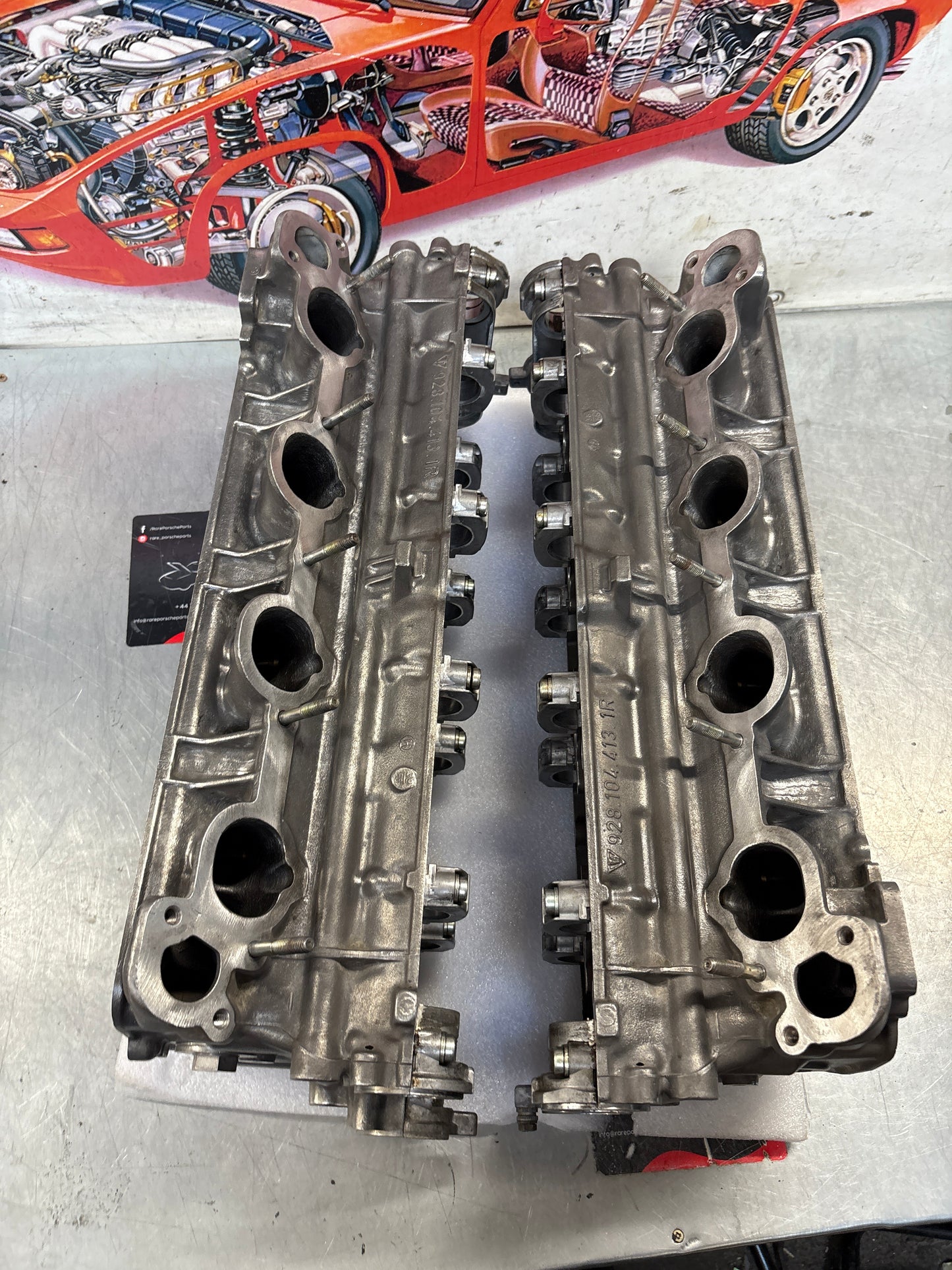 Porsche 928 S4 Pair of cylinder head, refurbished 9281044131R