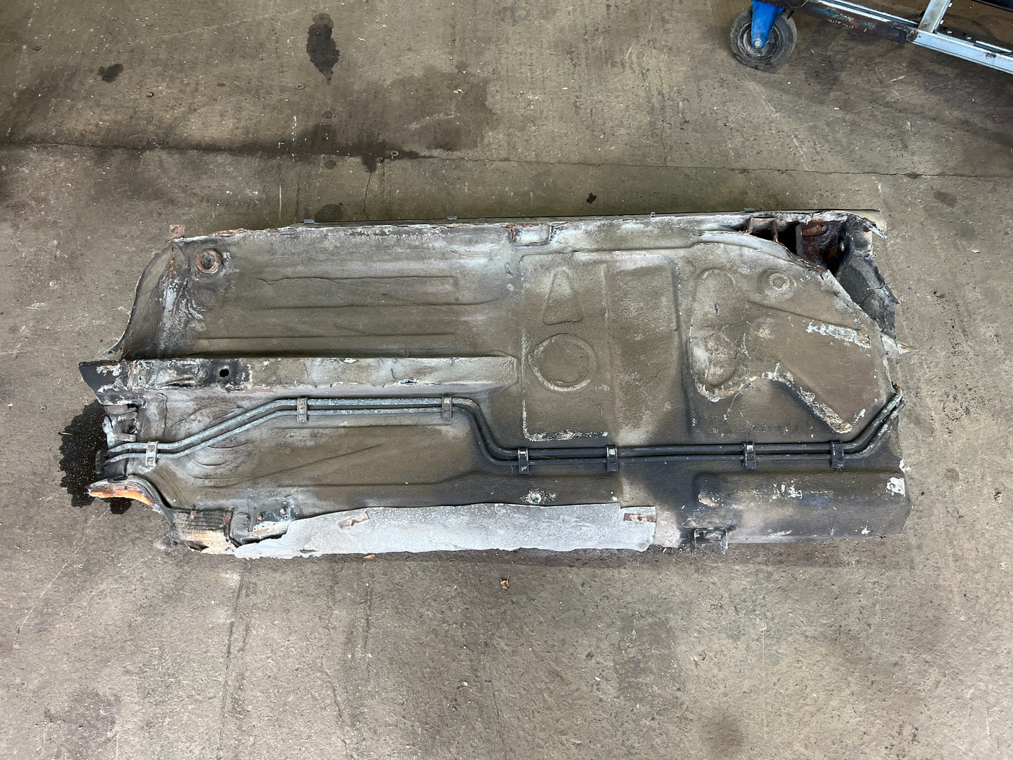 Porsche 924 Turbo RHD left floor pan section with sill 94450150100
