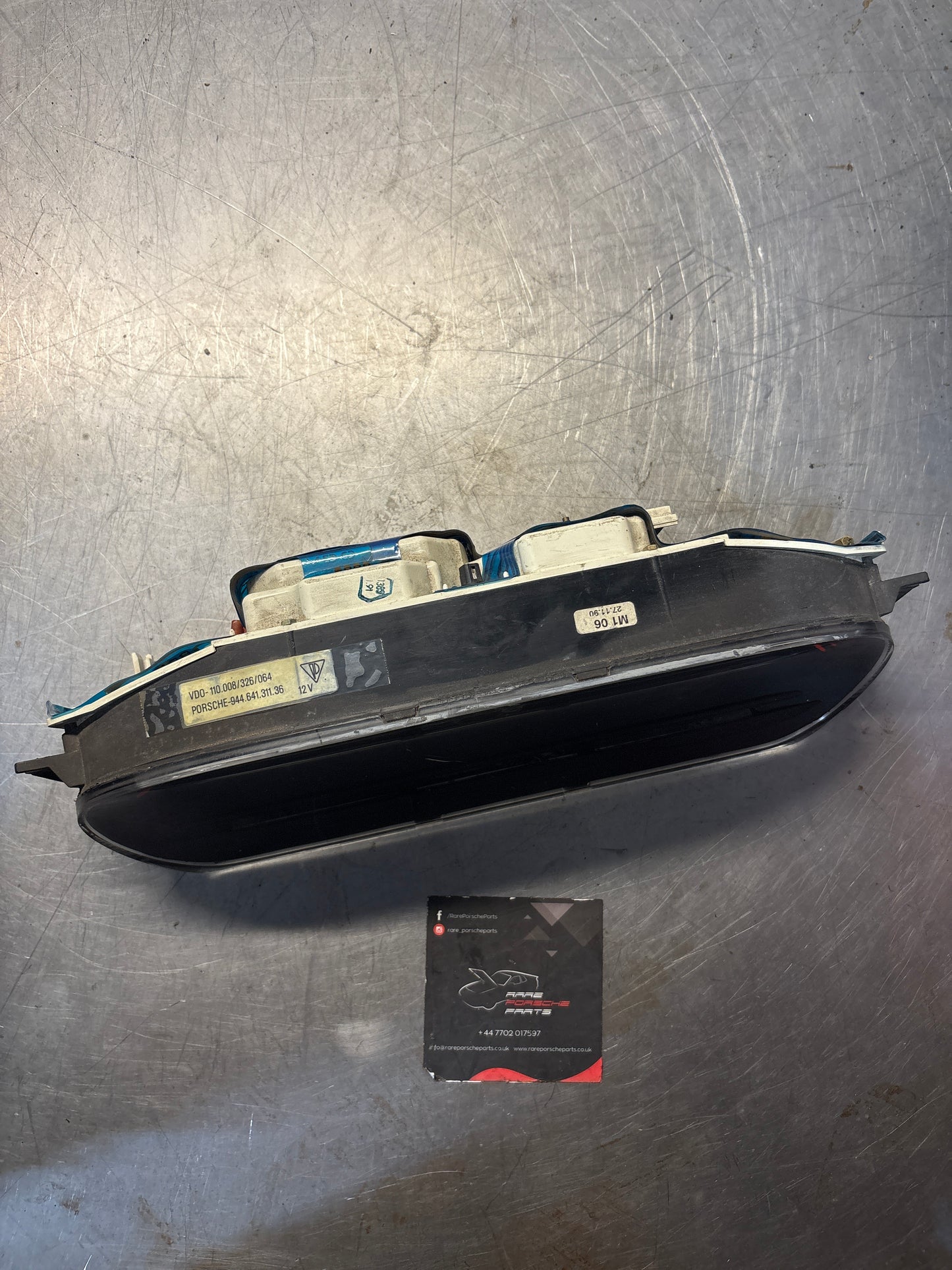 Porsche 944 dash clock binnacle pod speedometer, 94464131136 used  165061 km plastic screen has some small scratches