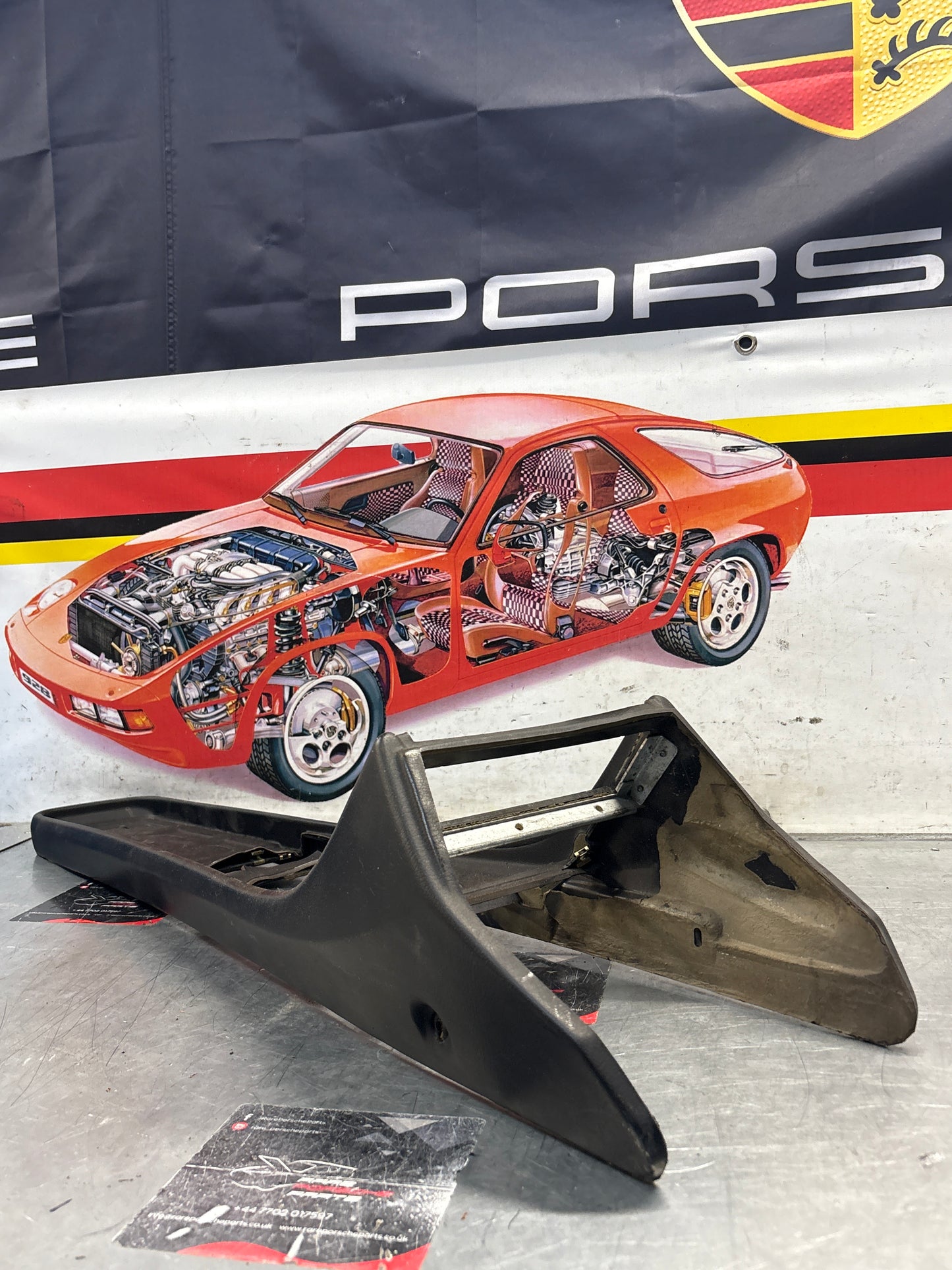 Porsche 944 centre console black 94455205100 used