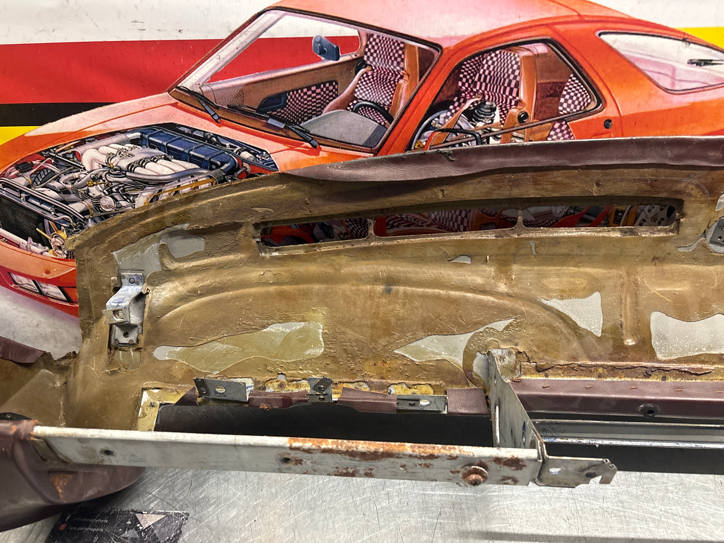 Porsche 928 dashboard, burgundy, LHD, for spares or repair, 92855202304