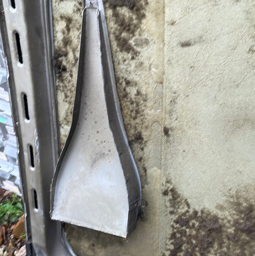 Porsche 924 turbo S2 bonnet, original part in used condition, needs to be straightened, used