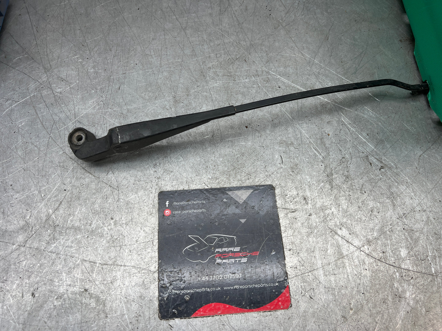 Porsche 924 80-88 944 82-85.5 Frontwischerarm 391mm, gebraucht zur Überholung