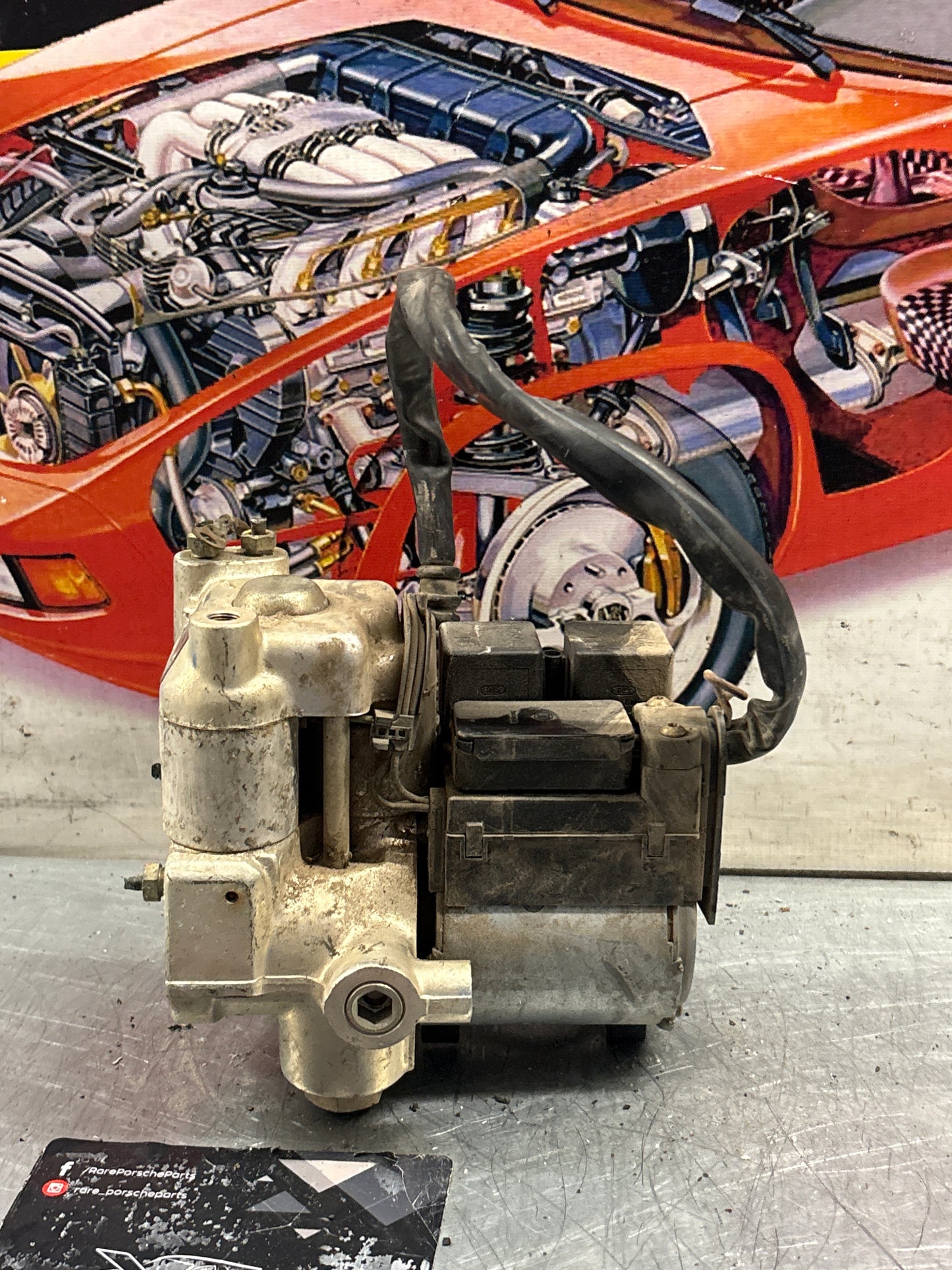 Porsche 944 Turbo Bosch ABS pump, used 0265200038 / 95135511303