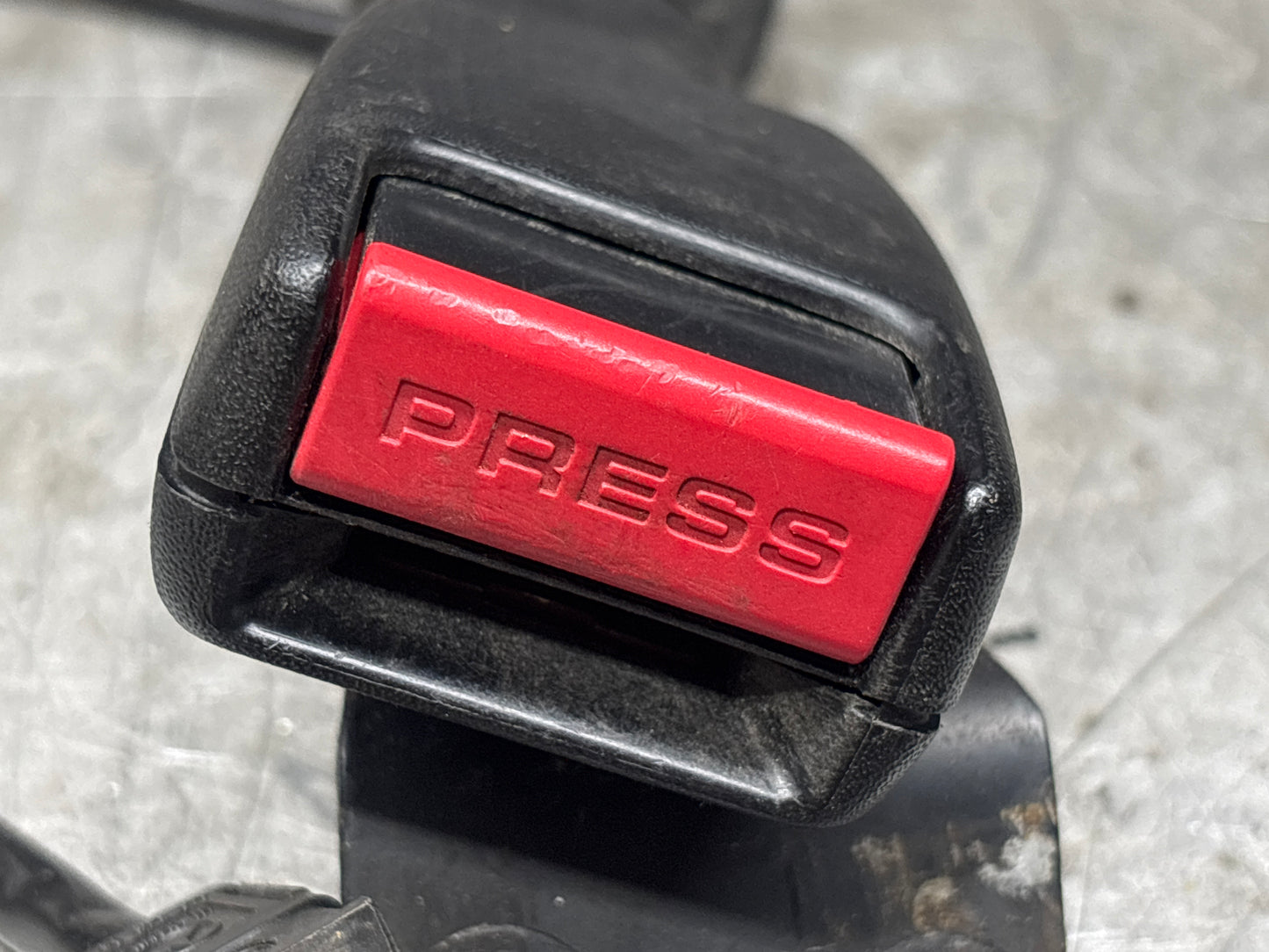 Porsche 911 964 driver seat belt buckle used 96480318300