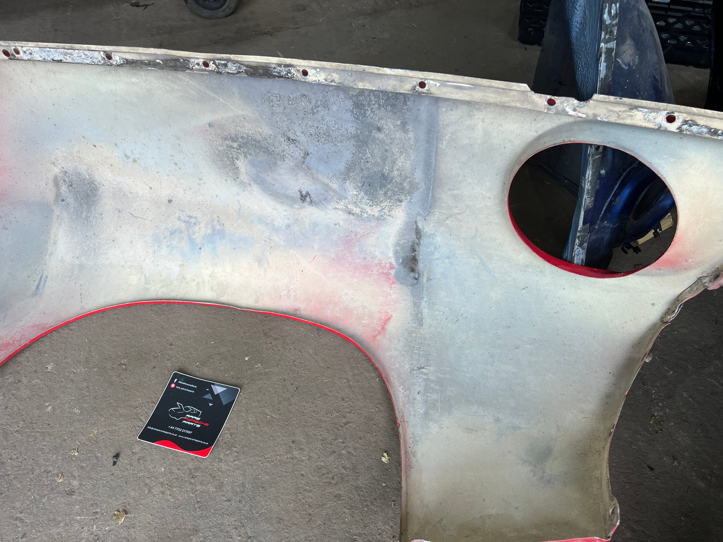 Porsche 928 -87 front left wing, 92850301103 used