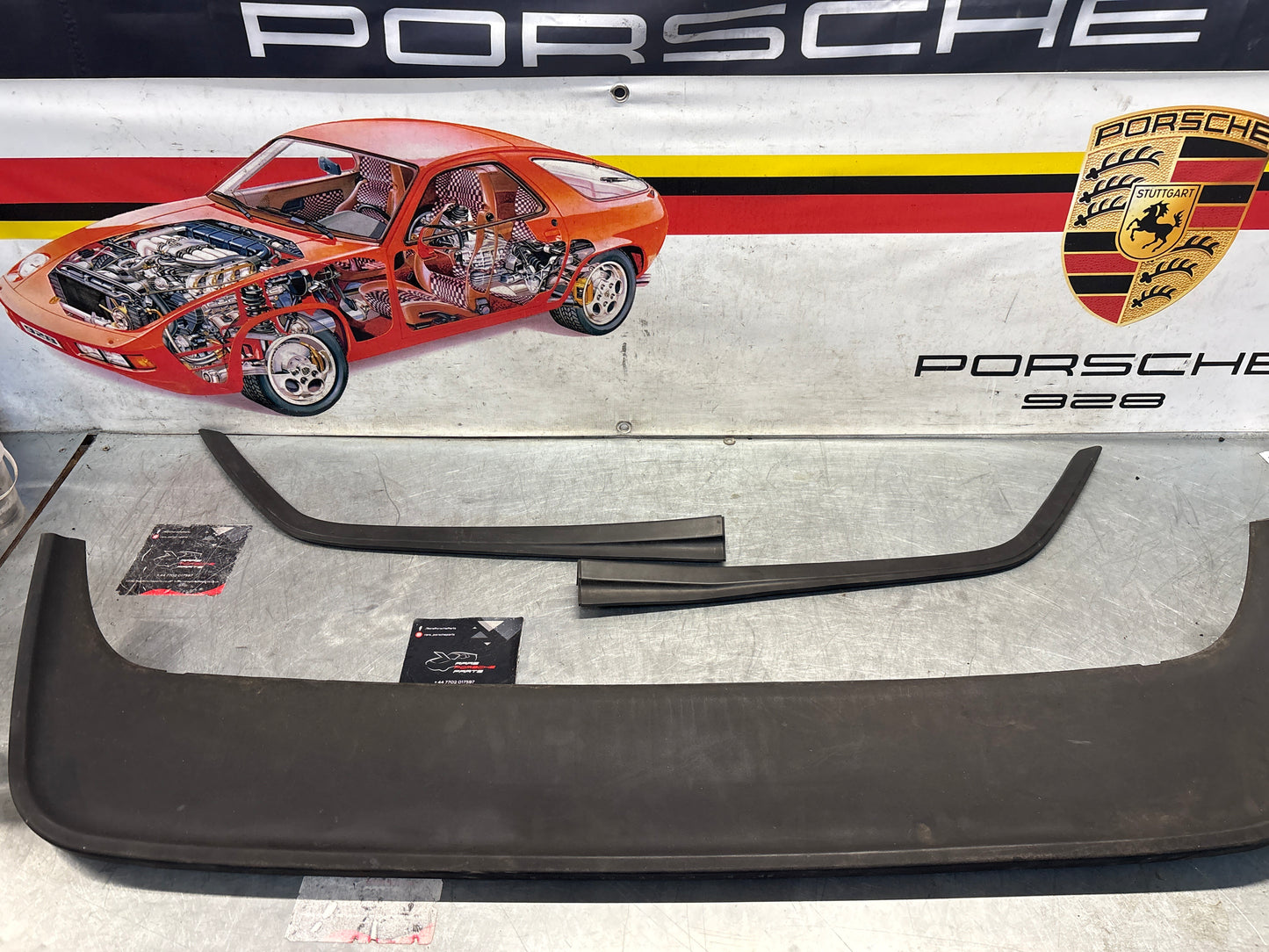 Porsche 944 set of rear boot rubber spoiler used 93751255500 / 93751255700 / 93751255800