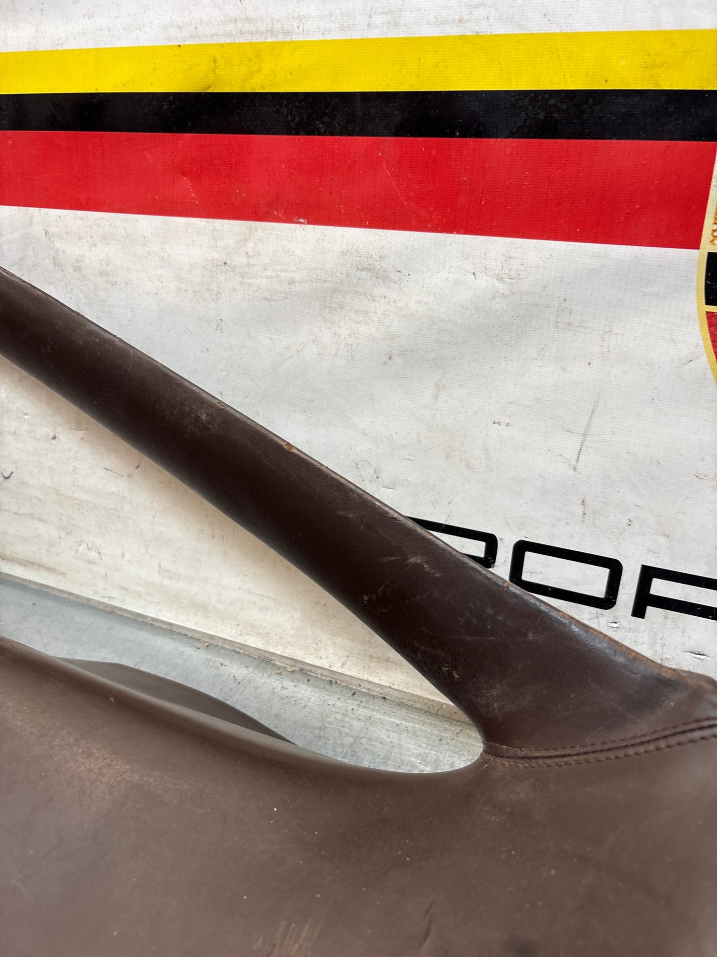Porsche 928 early right side lower side trim panel, without loudspeaker, brown used 92855502202