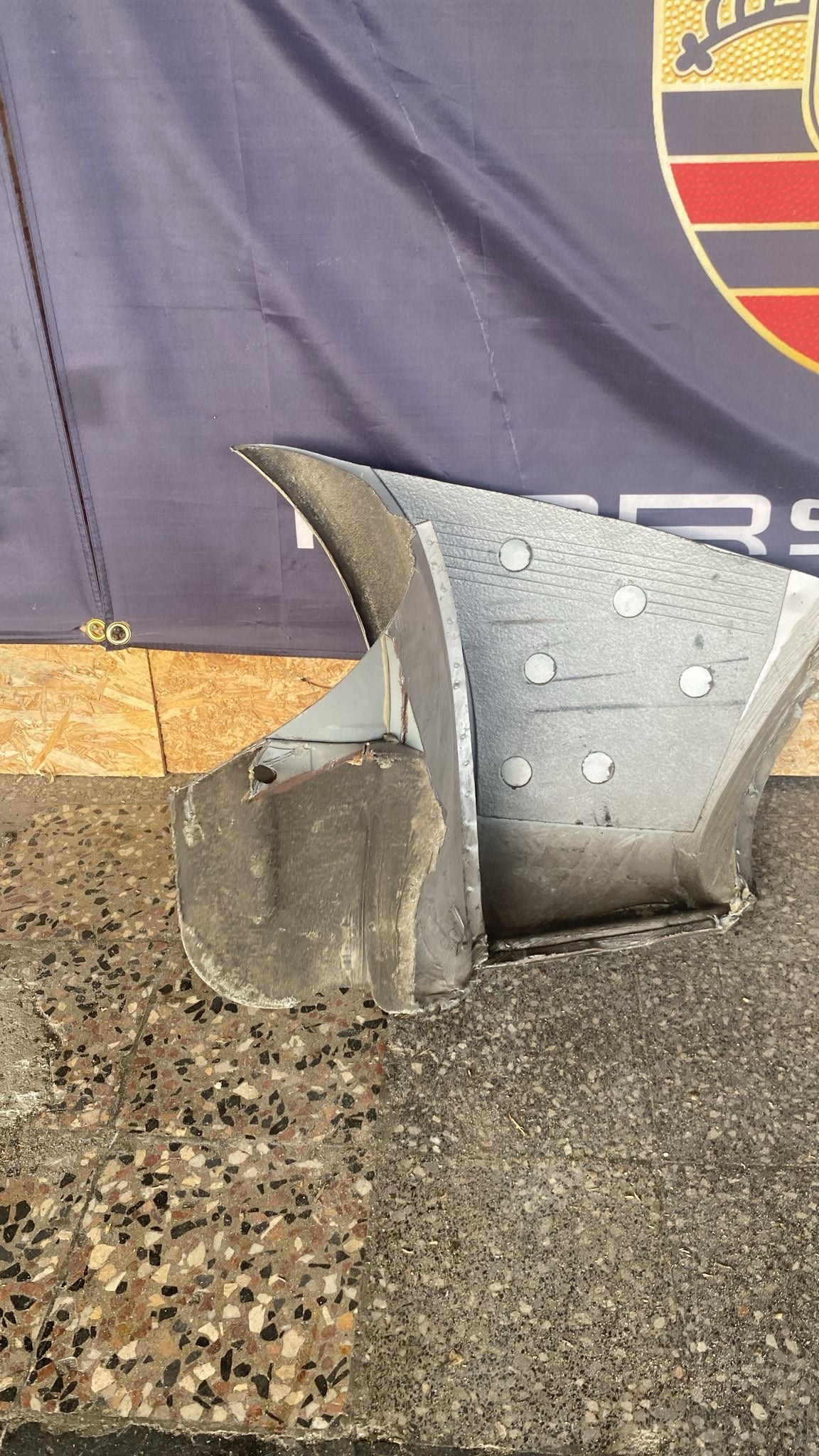 Porsche 944 Right rear fender cut, rear corner 94450390403