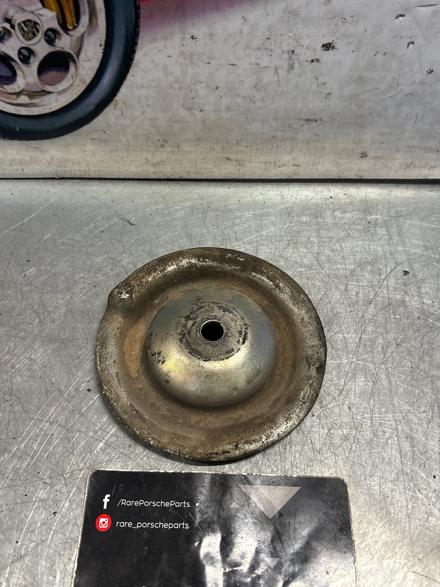 Porsche 928 coil spring plate, used 92833352204