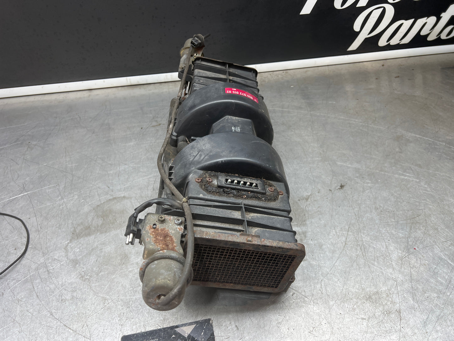 Porsche 944 968 (1986-95)blower fan motor in heater box. 94457201502 used damaged